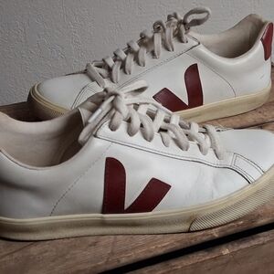 VeJa Esplar Burgandy 10